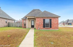 100 Summit Crest Drive, Youngsville, LA 70592