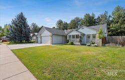 8751 W Atwater Dr, Garden City, ID 83714-1800