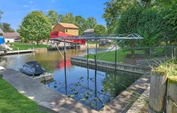 11510 N Ogden Point Road, Syracuse, IN 46567