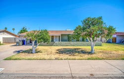 2140 W WOOD Drive, Phoenix, AZ 85029