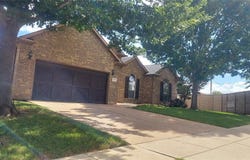 1500 Park Crest Drive, Crowley, TX 76036