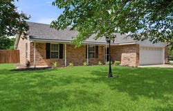 102 E Hopper Street, Alvarado, TX 76009
