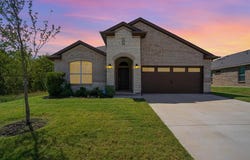 2607 Golden Bell Drive, Glenn Heights, TX 75154