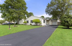 1136 Hawser Avenue, Manahawkin, NJ 08050