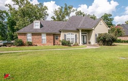1859 Sparrow Ridge, Haughton, LA 71037