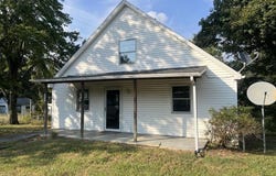 4133 State Route 764, Utica, KY 42376