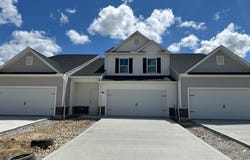 414 Honeycrisp Drive NE, Louisville, OH 44641