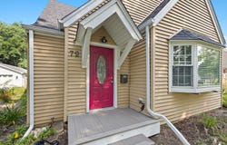 72 ELM Street, Crystal Lake, IL 60014