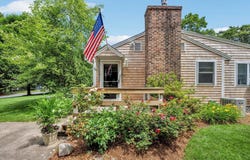 30 Guildford Road, Centerville, MA 02632