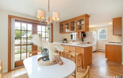 42 Waverly Road, Branford, CT 06405