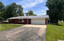 201 E Ash, Atwood, IL 61913