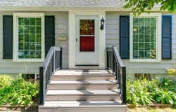 221 N Prairie Avenue, Mundelein, IL 60060