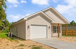 260 CENTRAL ST, Baxley, GA 31513