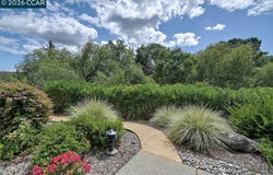 1726 Comstock Dr, Walnut Creek, CA 94595