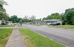 11737 Vizcuya Court, Unincorporated, MO 63033