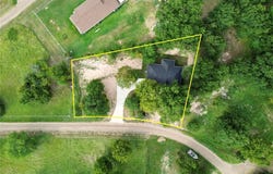 111 Lindy Lee Lane, Mabank, TX 75156
