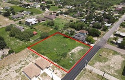 416 N El Pinto Road, Sullivan City, TX 78595