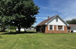 10585 N Il Highway 142, Mt Vernon, IL 62864