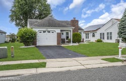 5 Oakham Row, Manchester, NJ 08759