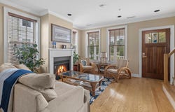 5 Honora Lane, Buzzards Bay, MA 02532