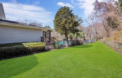 8 Bradshaw Lane, Northport, NY 11768