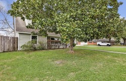 1005 Woods Dr, Liberty, TX 77575