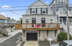 16 Barberie Avenue, Highlands, NJ 07732