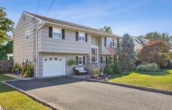 522 Hancock St, Middlesex Boro, NJ 08846-2033