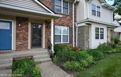 8705 Clover Ct, Louisville, KY 40242