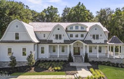 4 Club Way, Rumson, NJ 07760