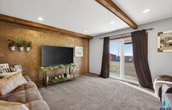 46633 278th St, Lennox, SD 57039