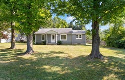209 Claridon Road, Chardon, OH 44024