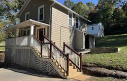 40 MORRIS MILL RD, STAUNTON, VA 24401