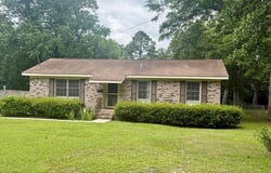 111 Saint Johns, Dothan, AL 36301
