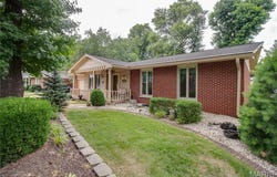 5204 River Aire Drive, Godfrey, IL 62035