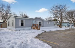 300 Highlands, Temperance, MI 48182