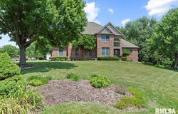 33 WOODLAND Trail, Rochester, IL 62563