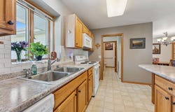 521 Meadowbrook Court, Marshall, WI 53559