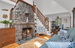 1 Mohawk Trail, Narragansett, RI 02882