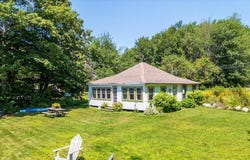 4 Shore Road, Hope, ME 04847