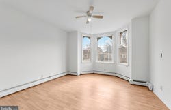 25 COLONIAL AVENUE, TRENTON, NJ 08618