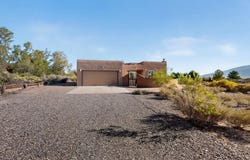 5725 Rio Pinos Road NE, Rio Rancho, NM 87144