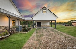 4355 N State Highway 16, Jourdanton, TX 78026
