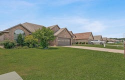 1002 Garrison Ln, Paragould, AR 72450