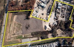 1843 Middle Rd, Calverton, NY 11933