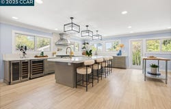 40 Loma Vista, Walnut Creek, CA 94597