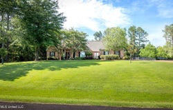 308 Pinehurst Circle, Ridgeland, MS 39157
