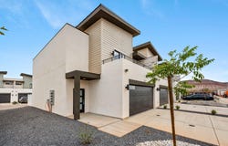 4123 S Baywood Dr, Washington, UT 84780