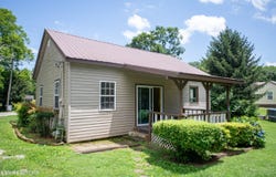 205 Williams St, Sweetwater, TN 37874