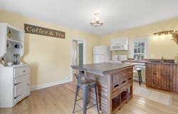 255 Raymond Hill Road, Raymond, ME 04071